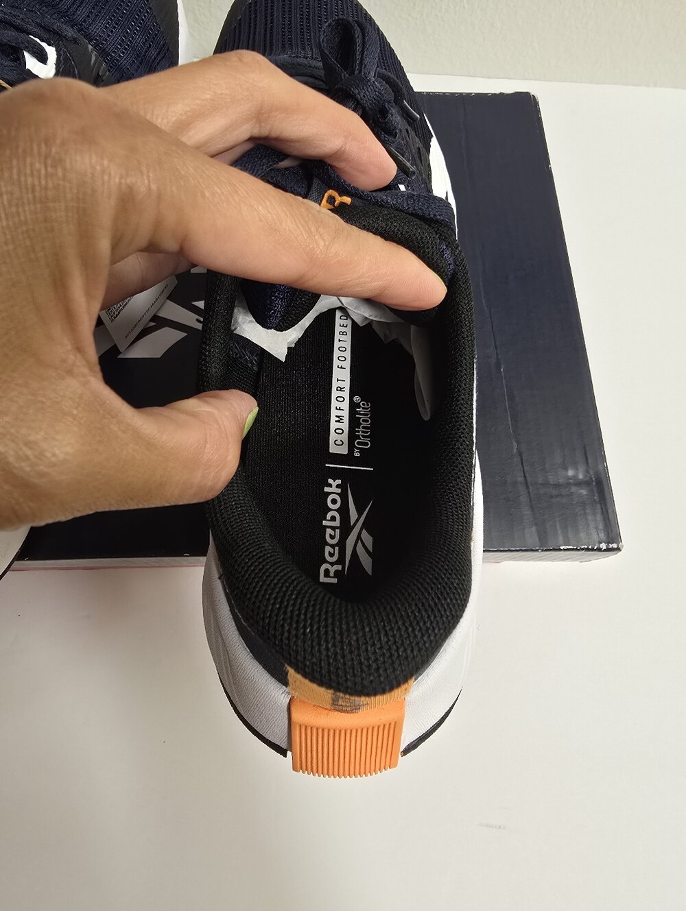 Reebok Energen Tech Plus Women Shoes In Vector Navy Ftwr White Peach - Picture 10 of 12